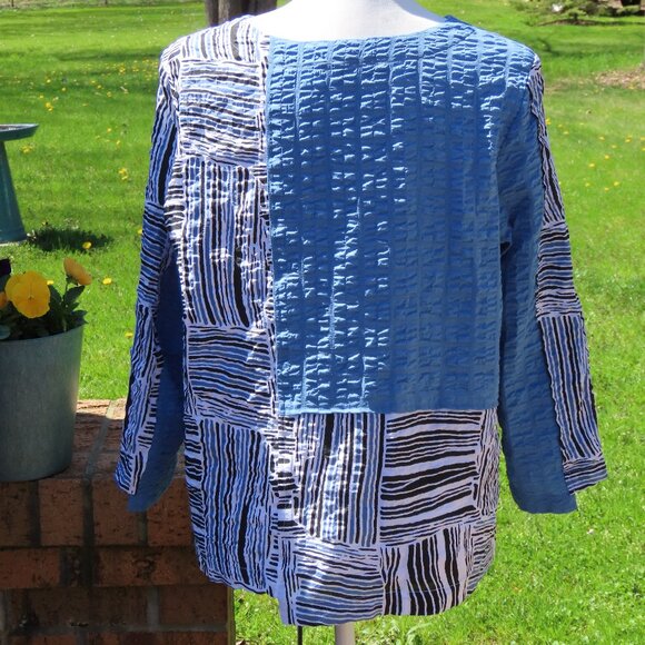 Habitat Top - Picture 3 of 6